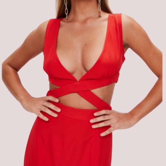 NWT Missguided Crepe Cut out fishtail dress in BLACK - size 2 - Picture 5 of 7